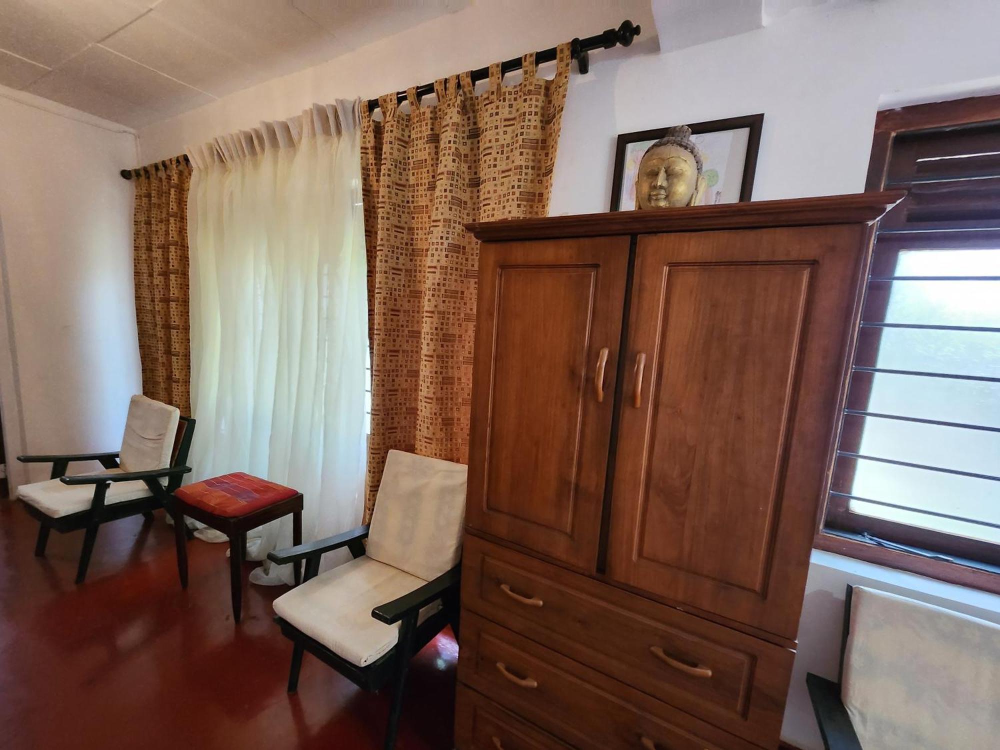 Ruwanwali Apartment *